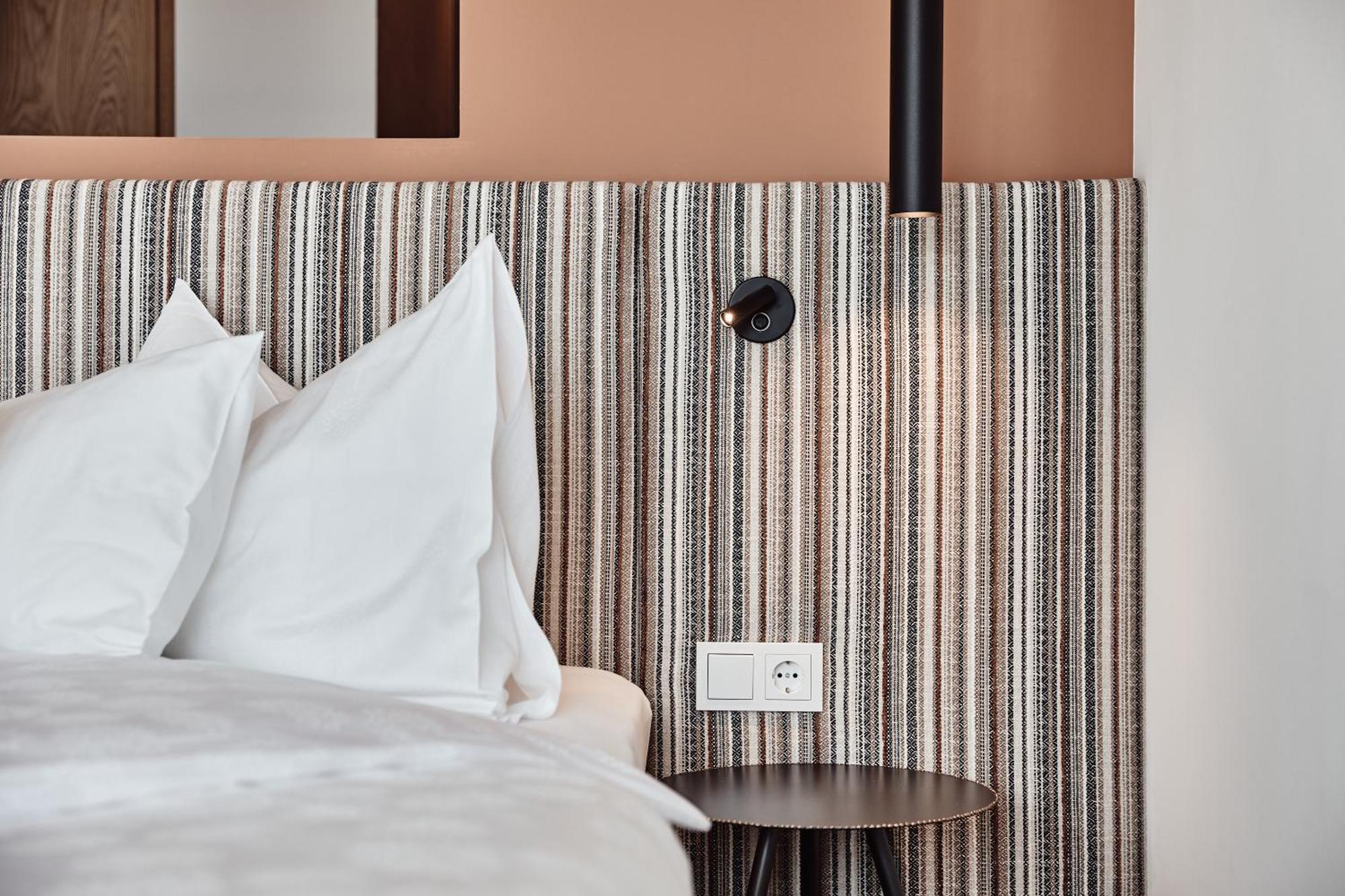 Haller Suites & Restaurant Брессаноне Екстер'єр фото